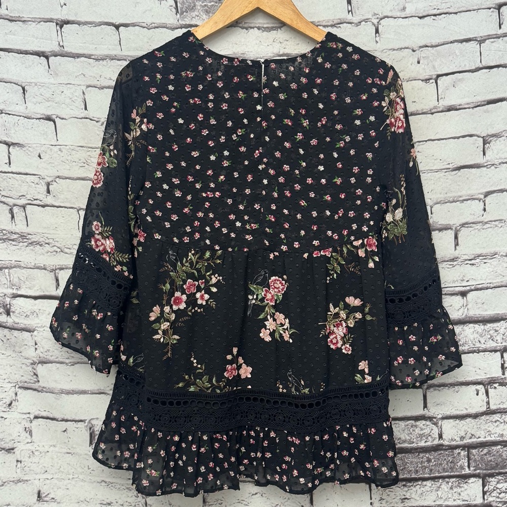 Anthropologie Mauve Steffy Bell-Sleeve Blouse in Black Size Small - Picture 3 of 10